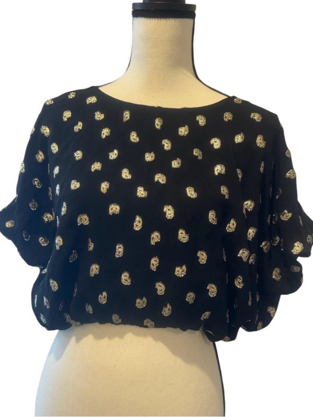 BY TOGETHER BOUTIQUE crop bubble shirred blouse women’s size small - Picture 11 of 12